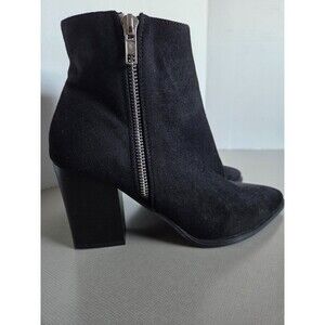 Women's FOREVER 21 Black Suede Chunky heel Ankle Boots Size 6